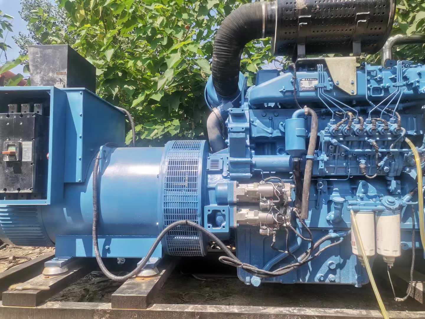 玉泉详细说明降低 800kW 柴油发电机输出电流波动的方法