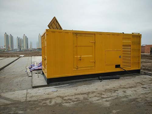 玉泉合同中关于乙方责任导致工期延误的赔偿标准应该如何制定?